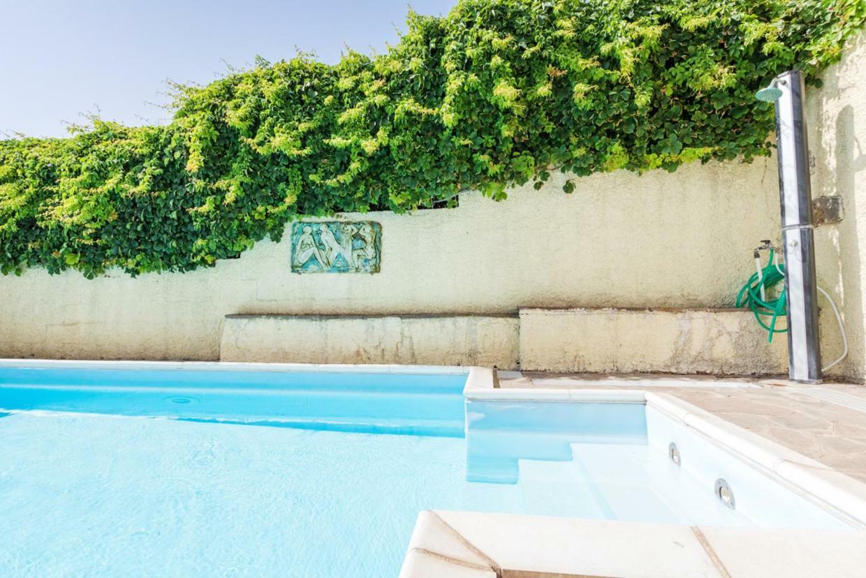 Mare Lughente 3*
